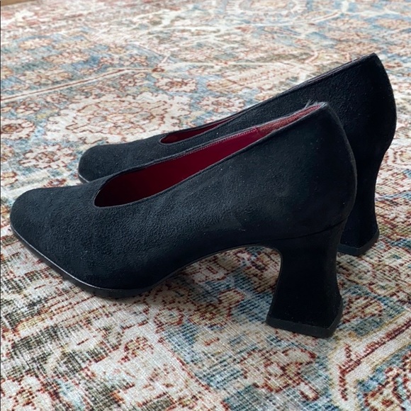 Charles Jourdan Suede Bis Pumps - Picture 9 of 11